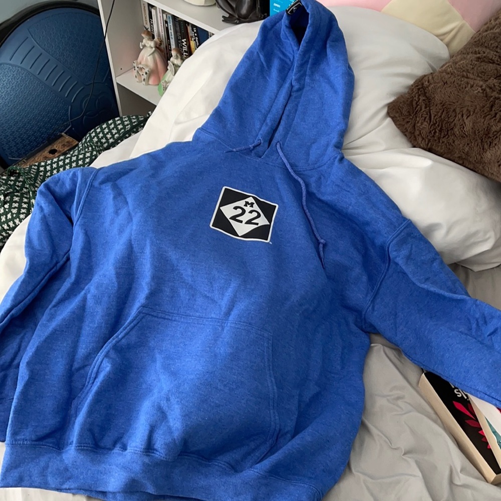 M22 Sweatshirt